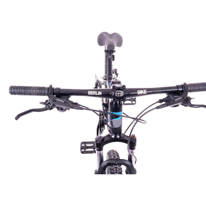 Berlin Bike MTB1 Mountainbike 26 Zoll, Schwarz lenker von oben vorne detail 1080x1080